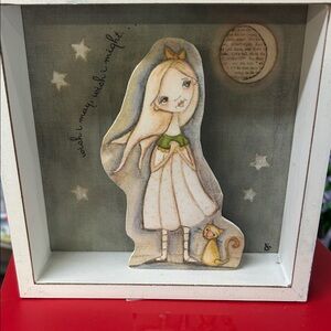 Charming White and Gray Art Box